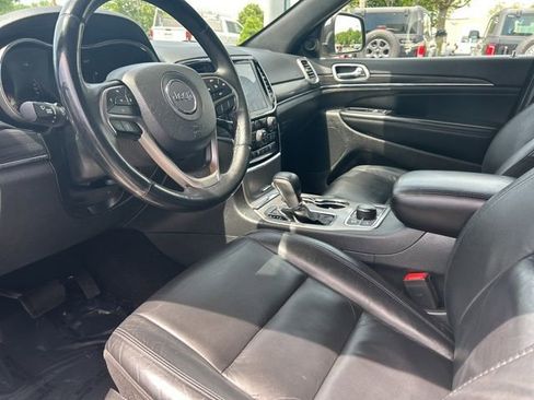 Used 2019 Jeep Grand Cherokee Limited AWD/4WD image 16