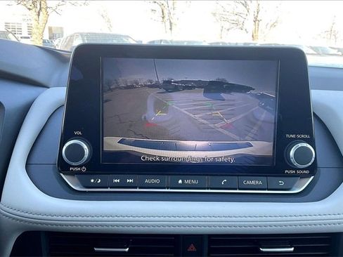 Certified 2025 Nissan Rogue SV image 18