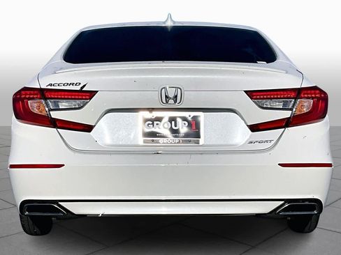 Used 2018 Honda Accord Sport image 4