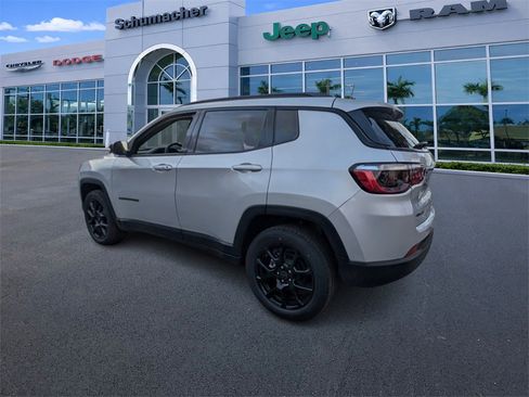 New 2026 Jeep Compass Latitude image 5