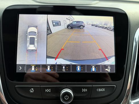 Used 2019 Chevrolet Equinox Premier FWD image 19
