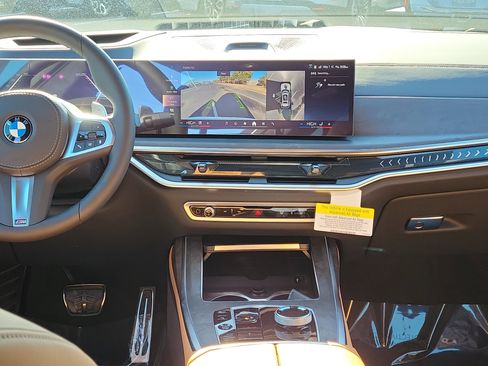 New 2026 BMW X7 xDrive40i w/ Executive Package image 14