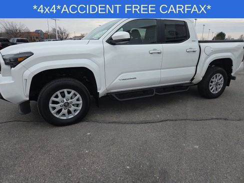 Used 2024 Toyota Tacoma SR5 image 10