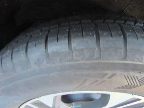 Used 2024 Subaru Crosstrek 2.0i Premium image 11