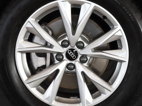 Used 2022 Audi Q3 2.0T Premium AWD/4WD image 7
