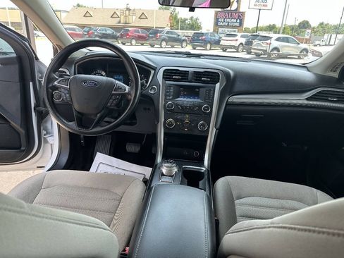 Used 2017 Ford Fusion S FWD image 19