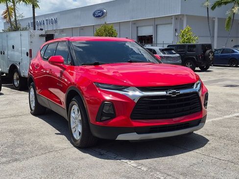 Used 2019 Chevrolet Blazer LT FWD image 3