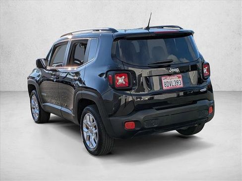Used 2017 Jeep Renegade Latitude image 8