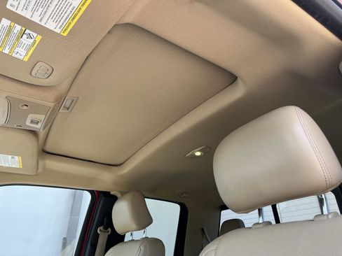 Used 2016 Ford F150 Lariat w/ Equipment Group 502A Luxury AWD/4WD image 13
