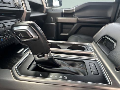 Used 2018 Ford F150 Platinum w/ Equipment Group 701A Luxury AWD/4WD image 17