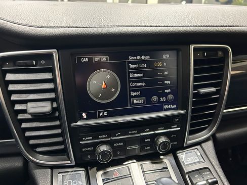 Used 2012 Porsche Panamera 4 image 28