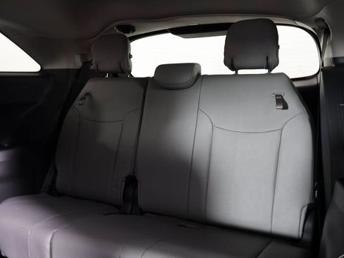 Used 2026 Toyota Sienna XLE FWD image 12