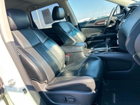 Used 2015 Nissan Pathfinder SL w/ SL Premium Package image 11