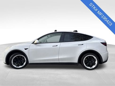 Used 2021 Tesla Model Y Long Range image 4