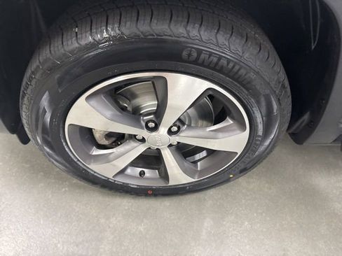 Used 2022 Jeep Cherokee Limited AWD/4WD image 30