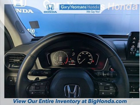 Used 2025 Honda Pilot Touring image 34
