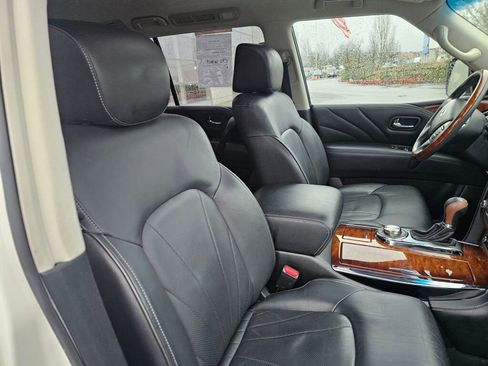 Used 2017 INFINITI QX80 4WD w/ Deluxe Technology Package image 13