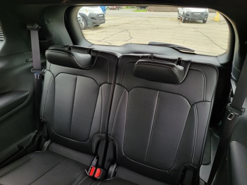 Used 2025 Jeep Grand Cherokee L Limited AWD/4WD image 19