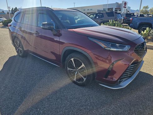 Used 2021 Toyota Highlander XSE image 10