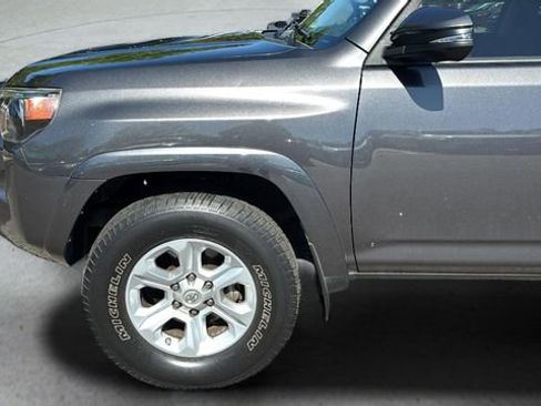 Used 2016 Toyota 4Runner SR5 Premium image 32