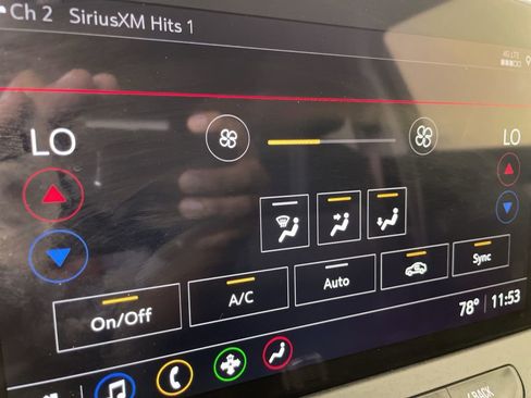 Used 2024 Chevrolet Blazer LT image 34