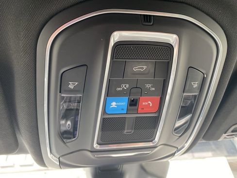 Used 2024 Jeep Grand Cherokee Limited w/ Black Appearance Package AWD/4WD image 22