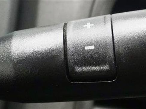 Used 2013 RAM 1500 Express RWD image 18