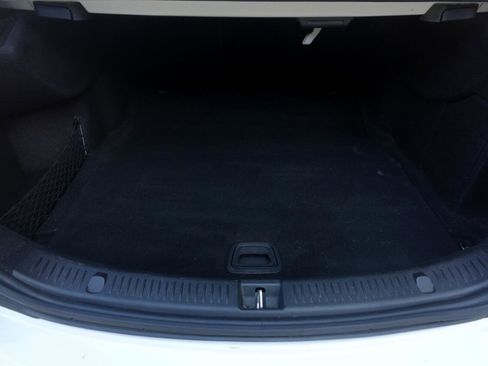 Used 2017 Mercedes-Benz E 300 4MATIC image 23