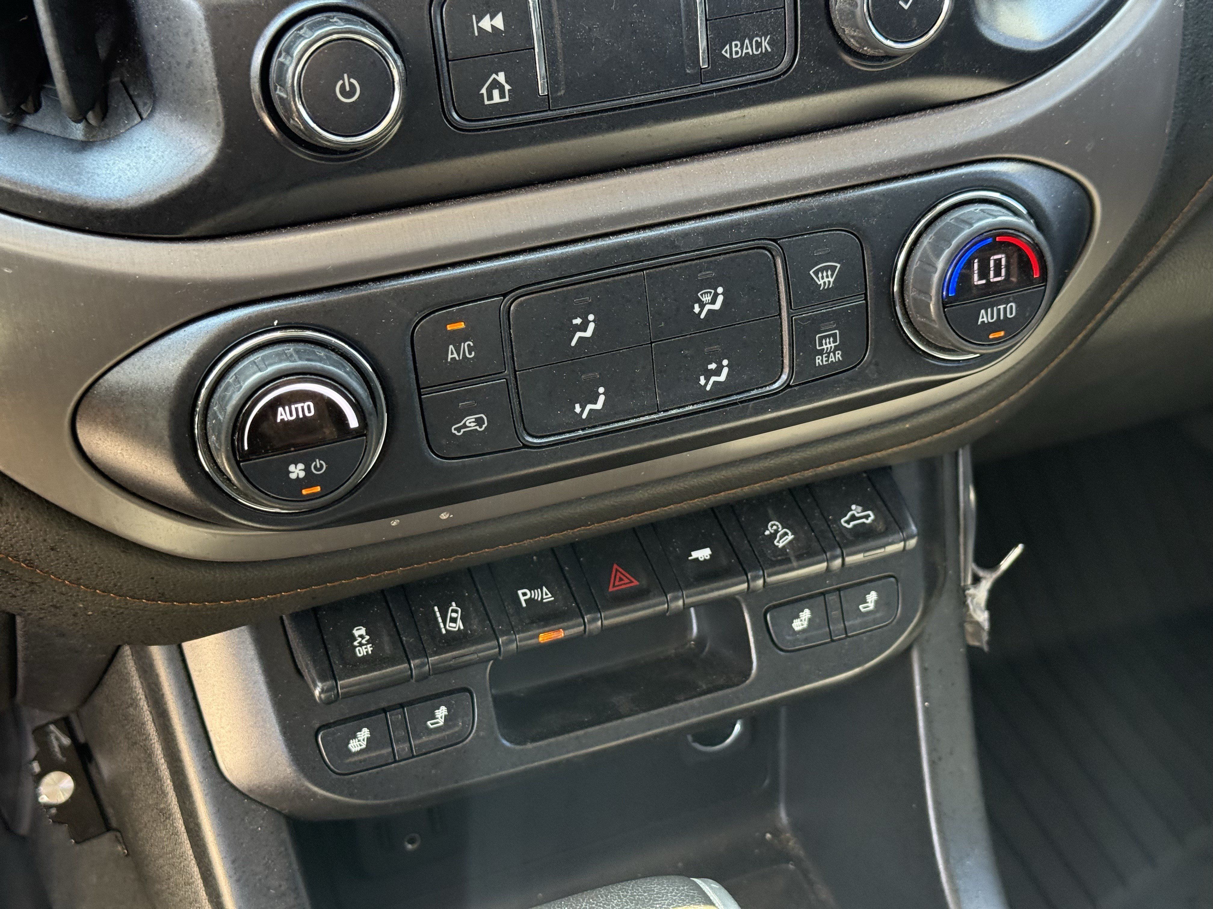 Used 2021 GMC Canyon AT4 w/ Driver Alert Package AWD/4WD image 22