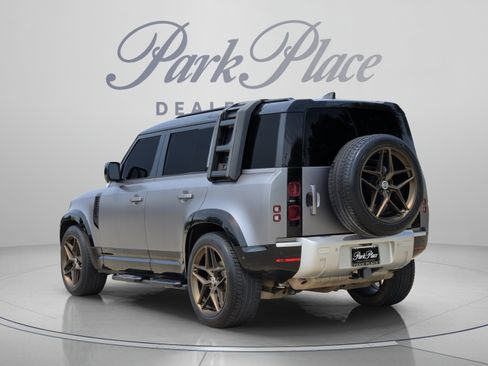 Used 2023 Land Rover Defender 110 S AWD/4WD image 3