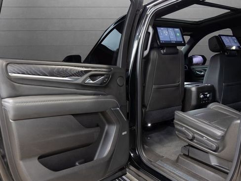 Used 2021 GMC Yukon XL Denali w/ Denali Premium Package AWD/4WD image 51