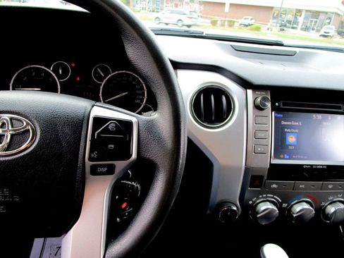 Used 2015 Toyota Tundra SR5 w/ TRD Off Road Package AWD/4WD image 20