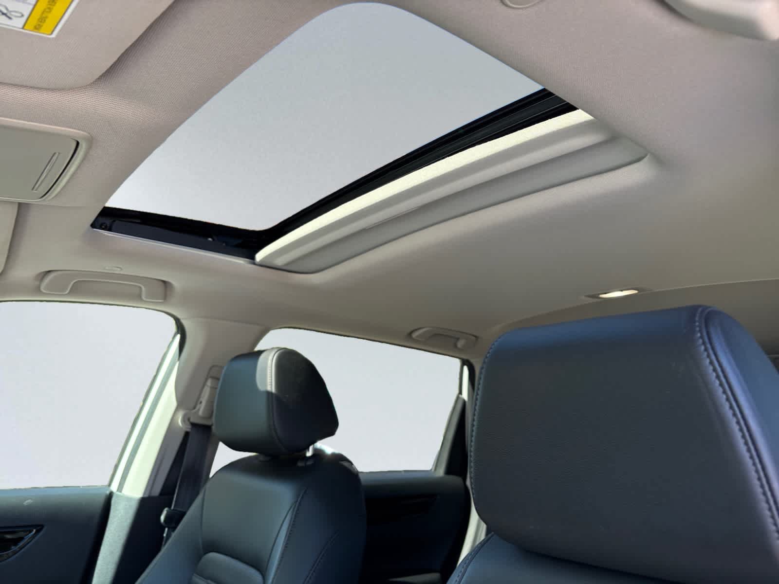 Used 2024 Honda CR-V EX-L image 10
