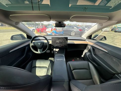 Used 2023 Tesla Model 3 Performance AWD/4WD image 2