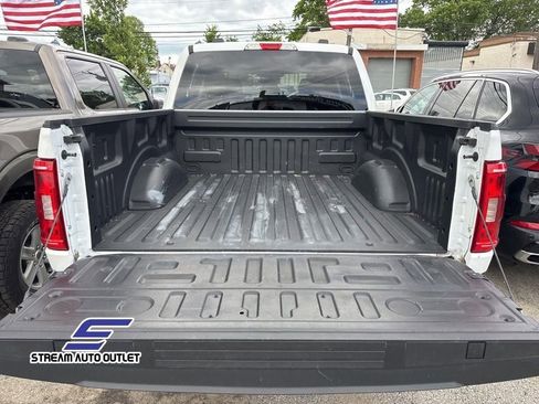Used 2022 Ford F150 XLT image 19