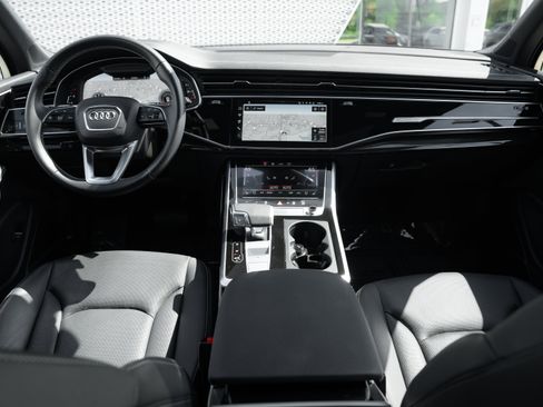 Certified 2025 Audi Q7 3.0T Premium Plus w/ Premium Plus Package AWD/4WD image 8