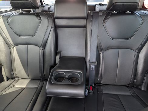 Used 2025 INFINITI QX60 Luxe AWD/4WD image 13