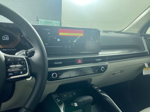 New 2026 Kia Sorento EX w/ EX Premium Package FWD image 25