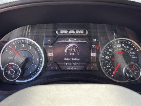 Certified 2022 RAM 1500 Big Horn AWD/4WD image 18