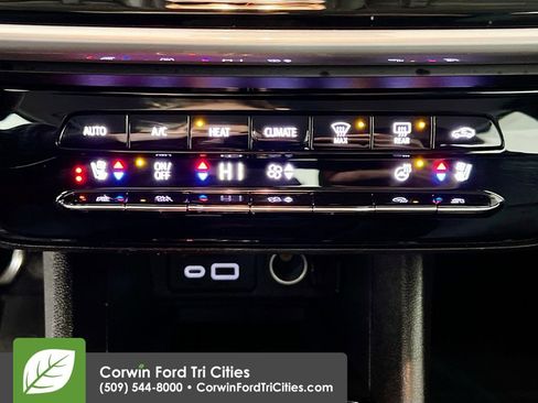 Used 2023 Chevrolet Bolt EUV Premier w/ Redline Edition image 9