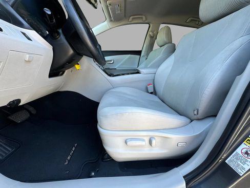 Used 2009 Toyota Venza FWD image 18