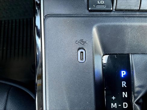 Used 2026 Toyota Corolla Cross XLE FWD image 16