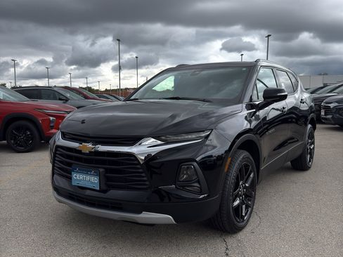 Used 2022 Chevrolet Blazer LT image 2