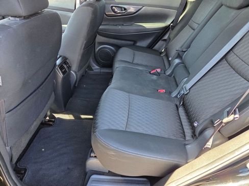 Used 2019 Nissan Rogue SV AWD/4WD image 14