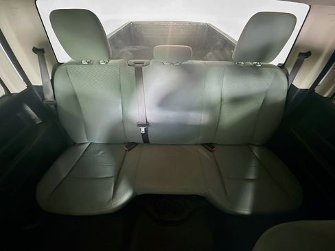 Used 2017 RAM 2500 Tradesman w/ Chrome Appearance Group image 13