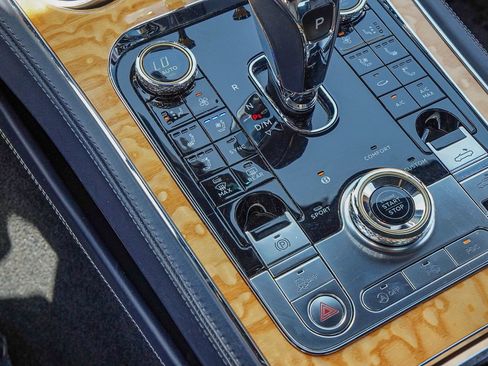 Used 2021 Bentley Continental GT image 34