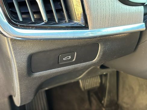 Certified 2023 Volvo S90 B6 Plus AWD/4WD image 13