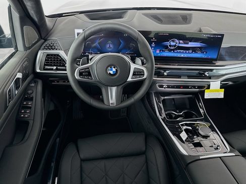 Used 2026 BMW X7 xDrive40i w/ M Sport Package AWD/4WD image 19