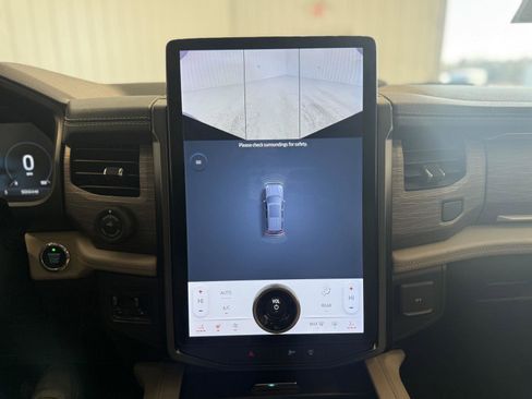 Certified 2022 Ford Expedition Limited image 19