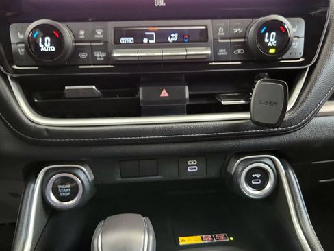 Certified 2024 Toyota Grand Highlander AWD image 31